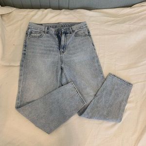 American eagle mom jeans